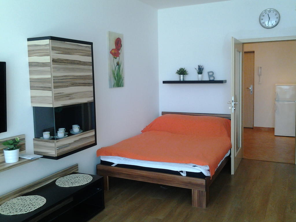 Apartman Residence Nabrezi Beroun  Zimmer foto